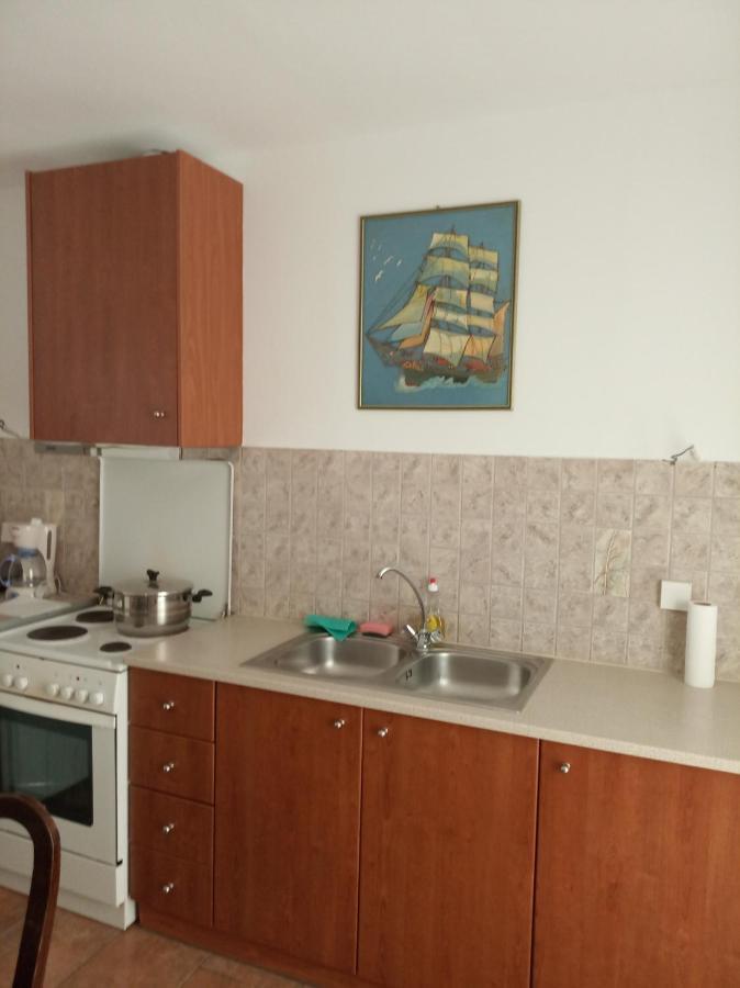 Appartement Studio With Tenis Court And Mini Basket à Aigio Extérieur photo